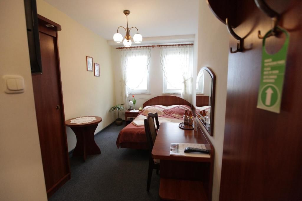 Отель Hotel Kaukaska Вольштын-25